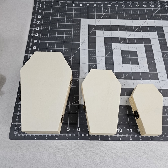 (3) Unfinished Wood Coffin Box - Picture 8 of 10